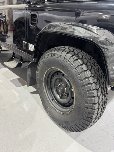 Land rover defender wolf - rover,