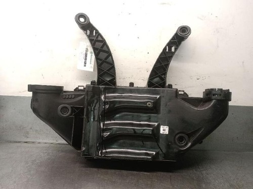 13717798340 air filter bracket