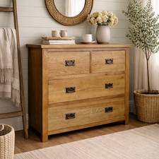 Oak Chest of Drawers –
