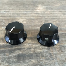 Fender Pure Vintage 1965 Jaguar Skirted Control Knobs Set of 2 (Black)