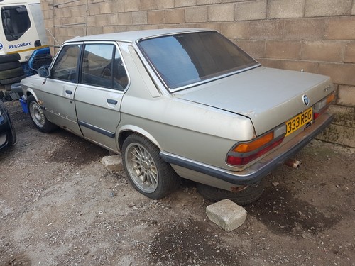 Bmw e28 breaking 518i 520i - e28, 518i,
