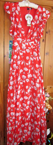 New boohoo red floral - new, frill