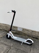 Xiaomi Mi M365 Electric Scooter - White with Charger Excellent Condition