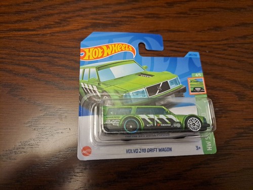 Hot wheels 2023 volvo 240 - hot,
