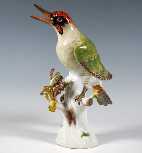 Meissen bird figure green - bird,