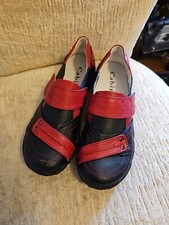 Cabin Shoes Black Red Leather