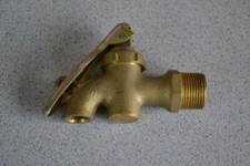 VINTAGE OLD LOCKABLE SOLID