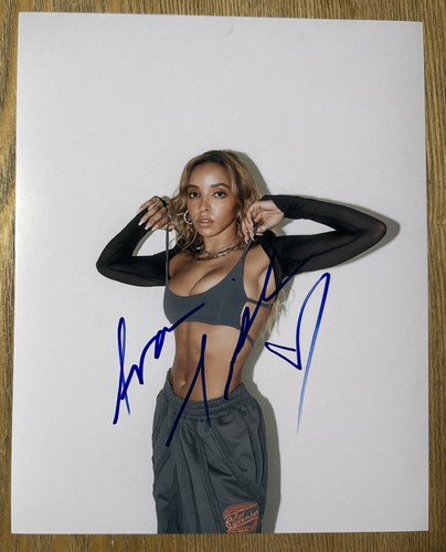 Tinashe signed autographed - signed,