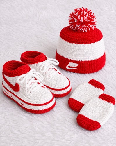 Red crochet baby trainers - crochet,