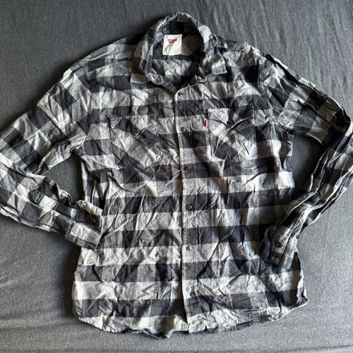 Levis vintage size medium - levis,
