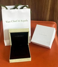 Van Cleef Necklaces Valvet