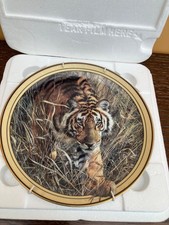 THE BRADFORD EXCHANGE BONE CHINA PLATE 0N THE PROWL BY CARL BRENDERS