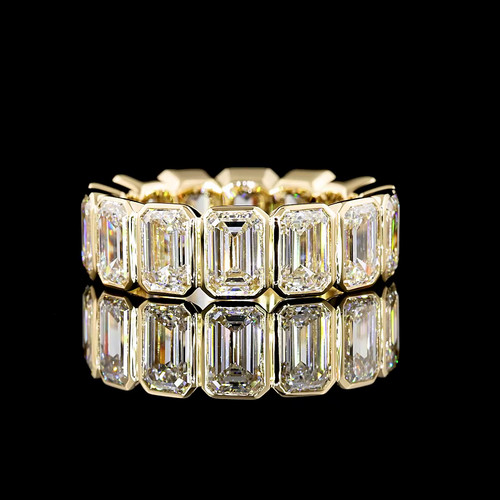 9ct emerald bezel - emerald,