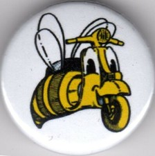 Vespa pin button badge - vespa,