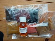 PIGMENTS KIT OF 8 COLOURS PLUS