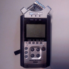 Zoom H4n Handy Recorder (4 Track Digital Handheld) - Missing Battery Cover