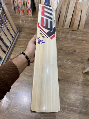 Maxxum cricket bat - cricket,