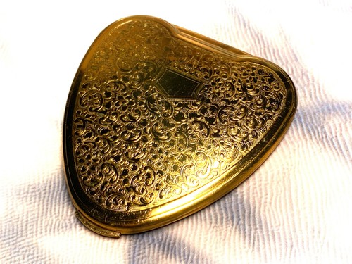 Heart shaped gold - , tone