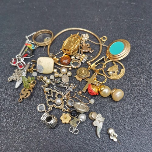 Vintage costume jewellery - vintage,