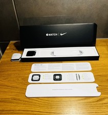 Apple Watch Nike SE Series 6 GPS 40mm Space Gray Aluminium / Black Sport Band