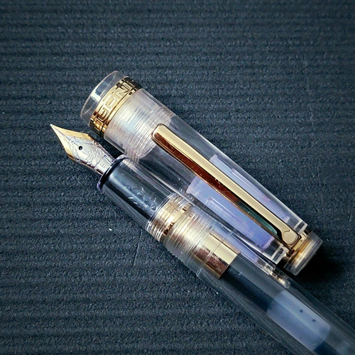 Transparent demonstrator - transparent,