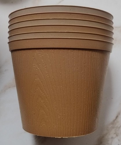 Plastic plant pots - 6,