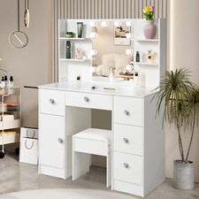 Dressing Desk With Light