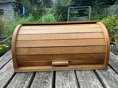 Vtg wooden roll top - vtg, bin