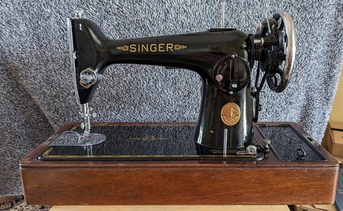 Singer sewing machine - machine,, 201k