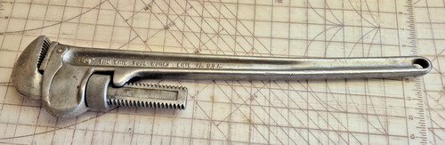 Vintage pipemaster pipe - 24",