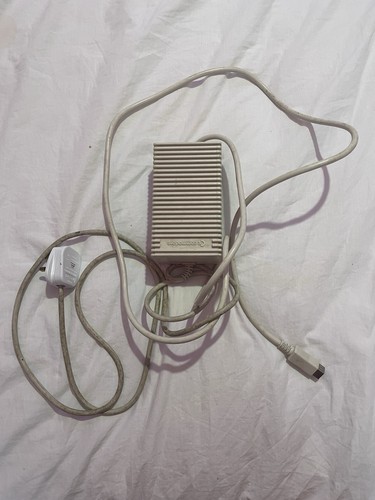 Genuine commodore amiga a600 - genuine,