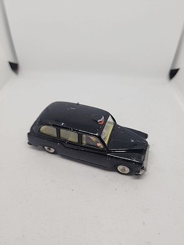 Corgi toys austin taxi - toys, london