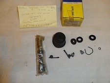 * DATSUN BLUEBIRD VIOLET