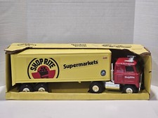 Vintage Ertl Shop Rite