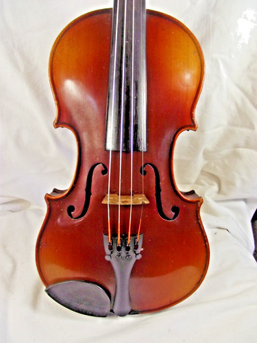 Old fullsize violin - e4.,