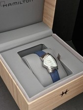 Hamilton Ventura H242111  Mother of Pearl dial ladies quartz watch Box included