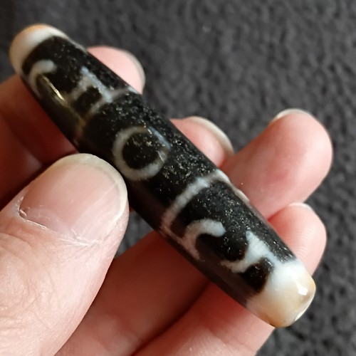 Tibetan rare agate pre 1800s - agate,