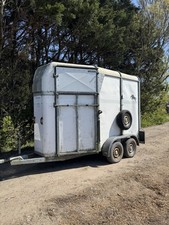 Bateson horse trailer - bateson,