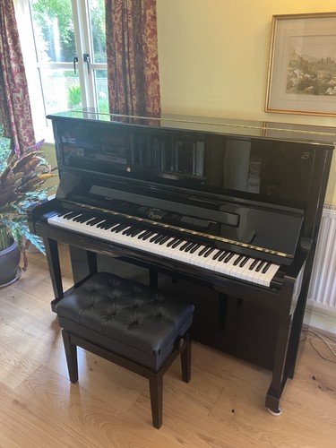 Boston 126 upright piano - up-126,