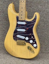 FENDER MEXICO DELUXE SUPER STRAT Fender Mexican line "Delux" that pursues