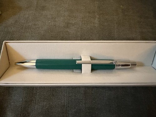Rolex emerald green oyster - emerald,