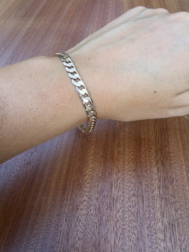9ct yellow gold curb - gold,