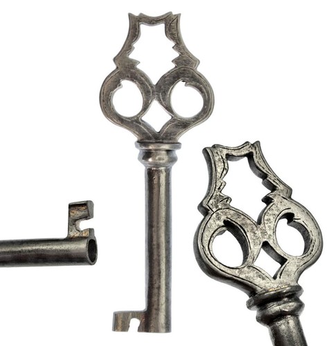 Antique key georgian shaped - antique,