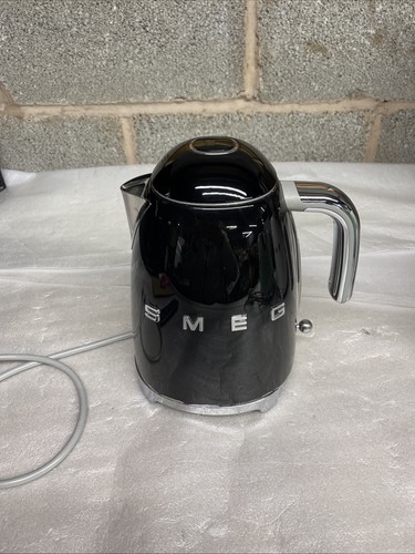 Smeg kettle black - black, 50s