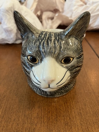 Quail pottery cat - cat, egg