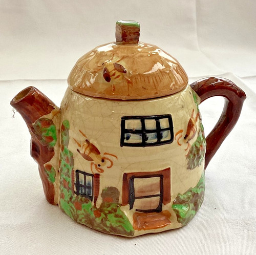 Vintage thatched roof cottage - roof,
