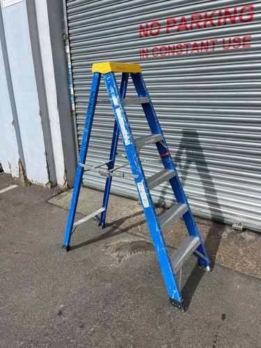 Tread fibreglass step ladder - step,