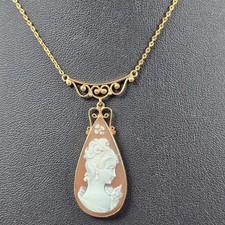 Lovely Victorian Cameo Pendant