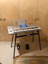 Yamaha Electric Piano PSR S700
