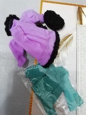 Vintage Sindy dolls clothes